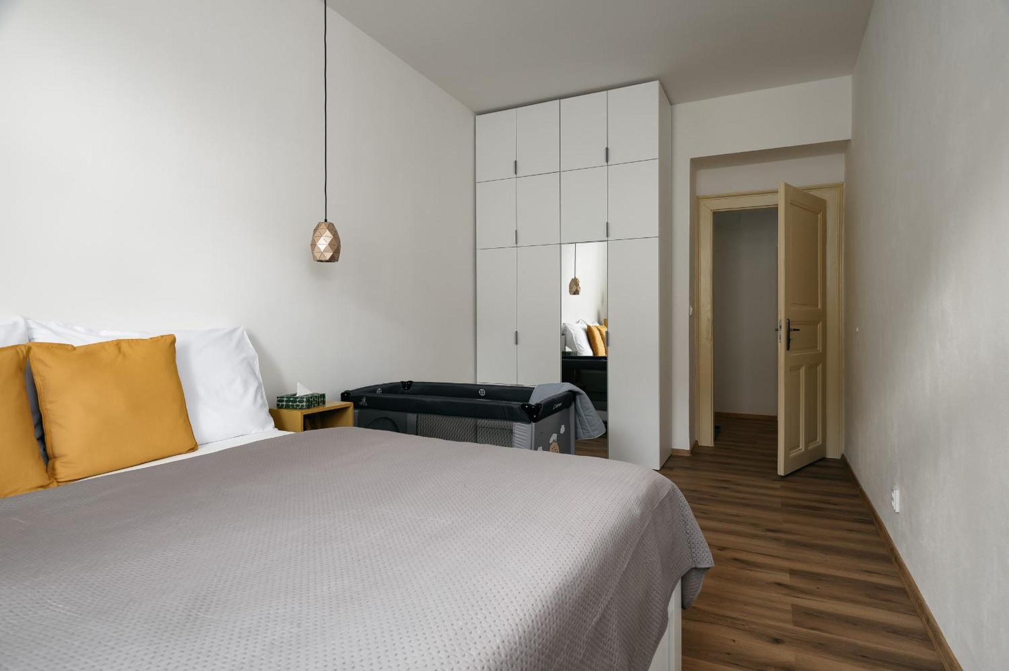 New&modern In Vibrant Area Near Centre! * Praga